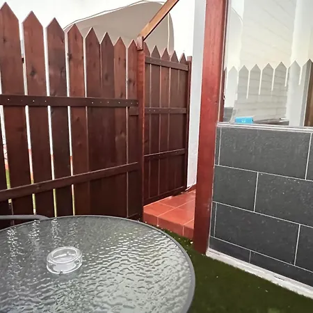 Estudio Agradable, Con Jacuzzi, Terraza Y Barbacoa, Totalmente Independiente Apartamento