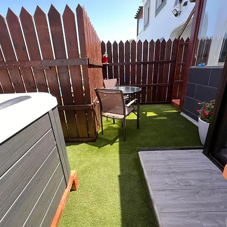 Estudio Agradable, Con Jacuzzi, Terraza Y Barbacoa, Totalmente Independiente Apartamento Corralejo